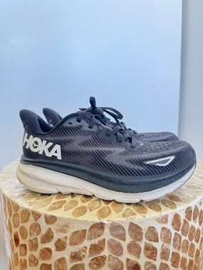 HOKA One One Clifton 9 Black Gray Road Running Shoes size 7B